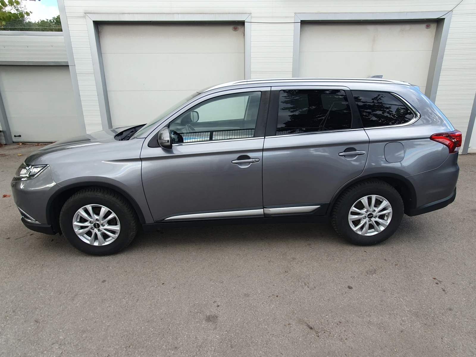 Mitsubishi Outlander 2.0 150hp, снимка 4 - Автомобили и джипове - 56367630