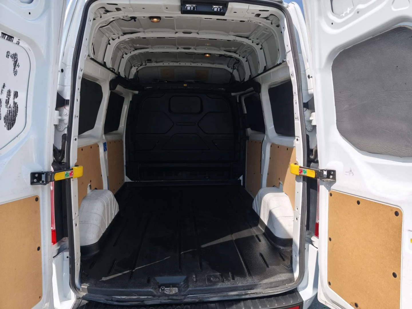 Ford Transit Custom 2.0L - изображение 10