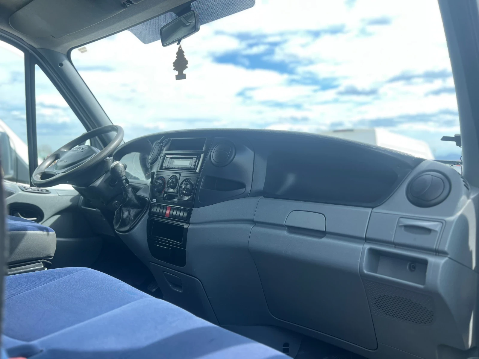 Iveco Daily 35c18 / 3.0L-180к.с / Падащ борд / Б-кат., снимка 16 - Бусове и автобуси - 54125216