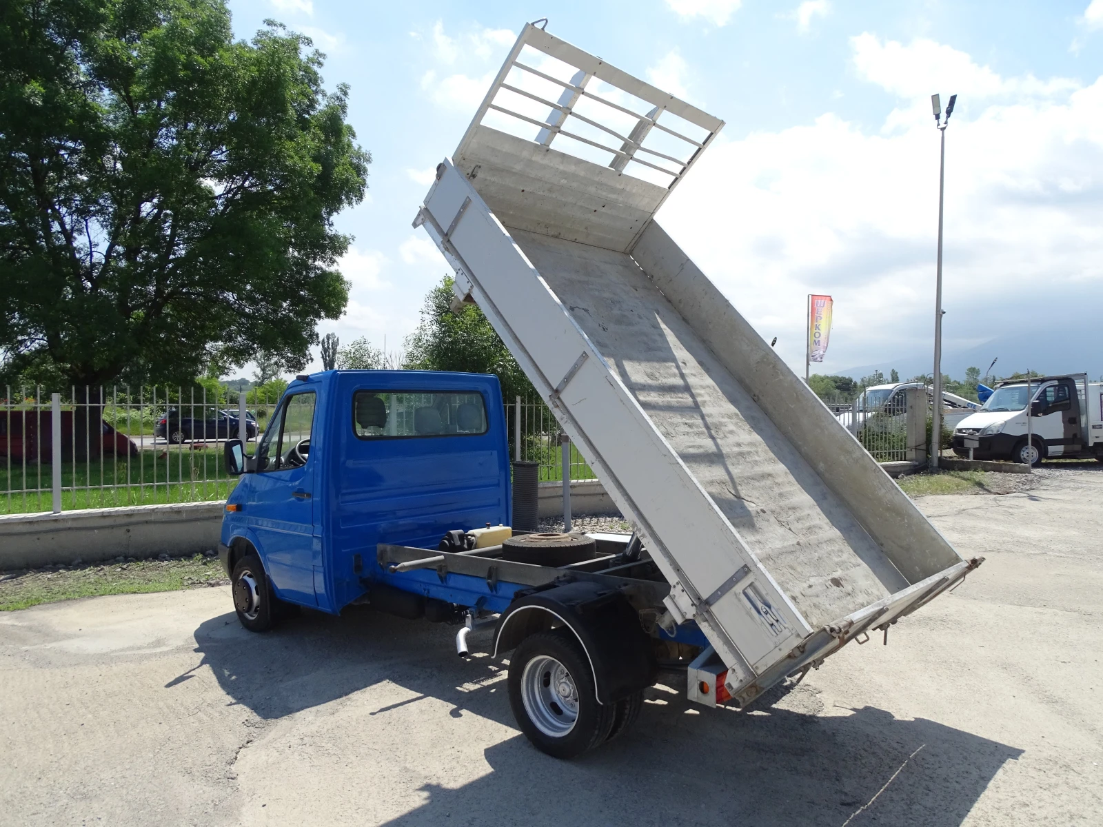 Mercedes-Benz Sprinter 413 НОВ ВНОС ОТ ШВЕЙЦАРИЯ, снимка 4 - Бусове и автобуси - 54790918