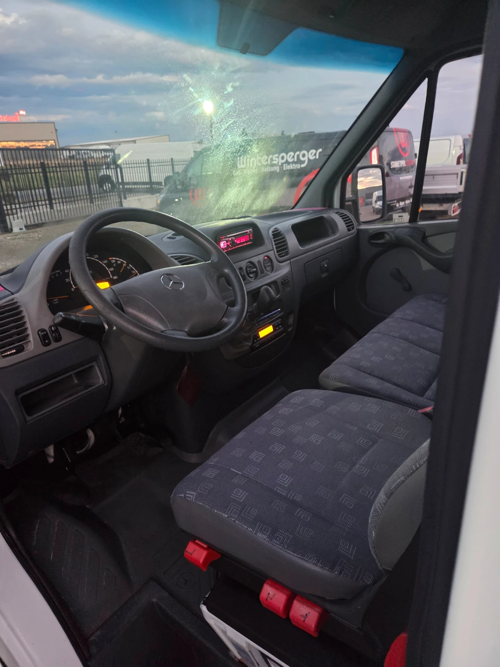 Mercedes-Benz Sprinter 313 313CDI климатик, люк топ , снимка 8 - Бусове и автобуси - 55255500