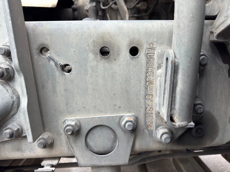 Mercedes-Benz Arocs 32 36 EURO 5 9 куб см 8х4, снимка 14 - Камиони - 52690959
