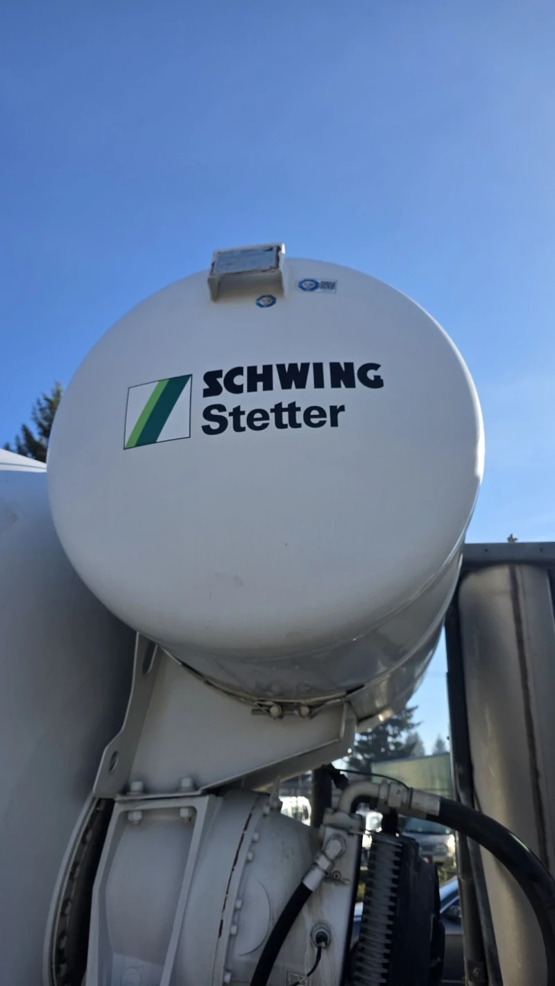 Mercedes-Benz Arocs 32 36 EURO 4 9 куб см 8х4, снимка 13 - Камиони - 52690959