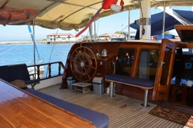 Моторна яхта Собствено производство Гюлет, снимка 4