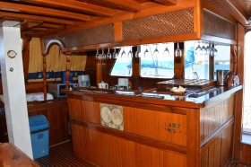 Моторна яхта Собствено производство Гюлет, снимка 6