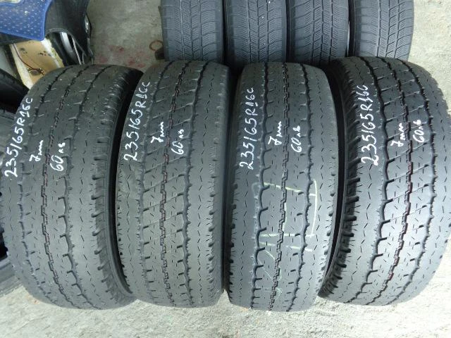 Гуми Летни 235/65R16, снимка 2 - Гуми и джанти - 10793049