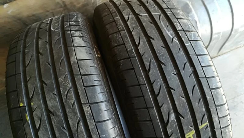 Гуми Летни 235/60R18, снимка 2 - Гуми и джанти - 25611131