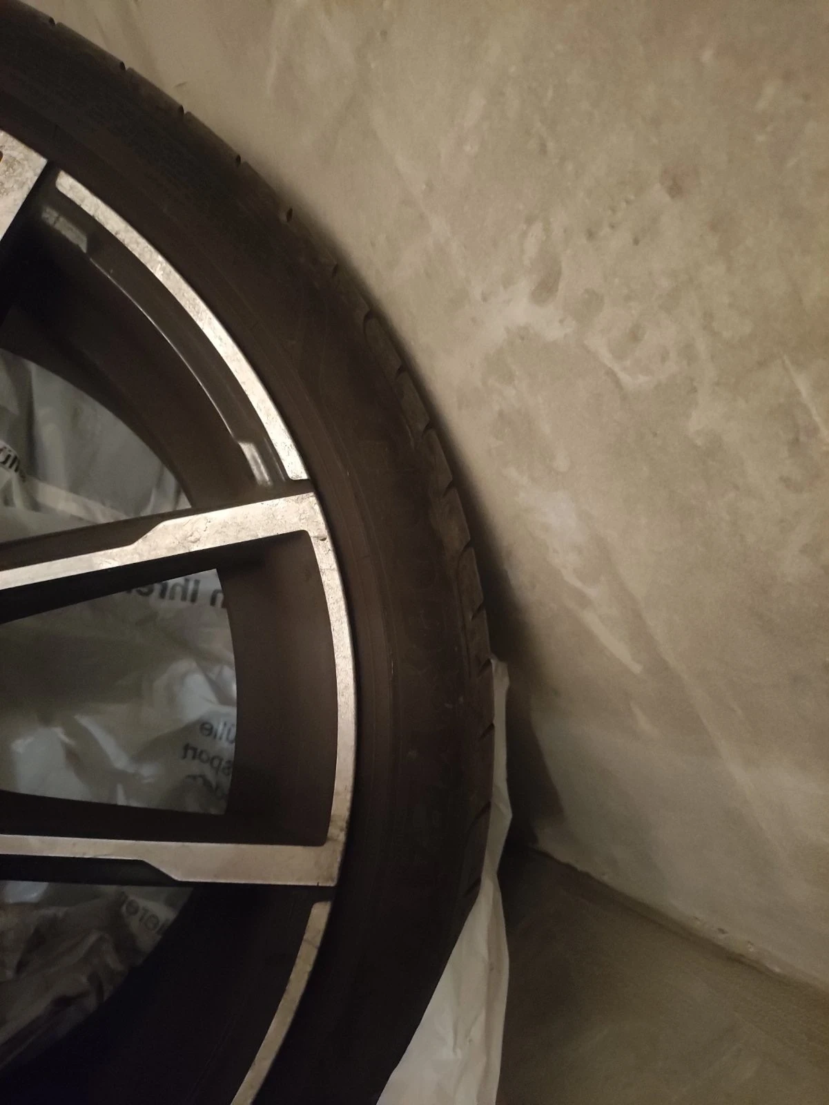 Гуми с джанти Goodyear 225/45R19, снимка 3 - Гуми и джанти - 53579449