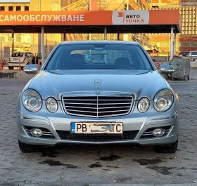  Mercedes-Benz E 320