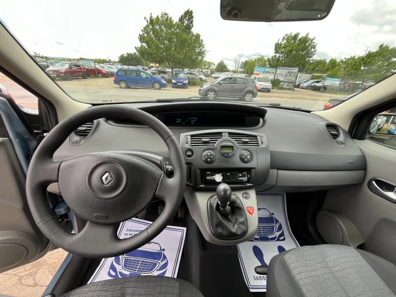 Renault Scenic 1.6 БЕНЗИН, снимка 9 - Автомобили и джипове - 45762301