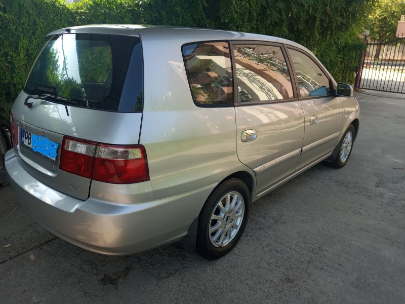 Kia Carens, снимка 4 - Автомобили и джипове - 47489089