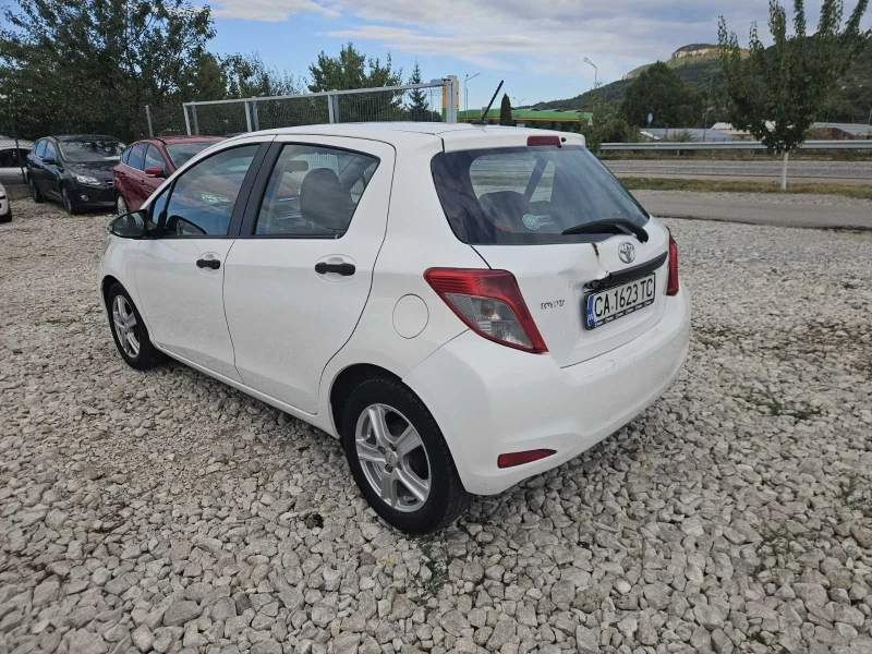 Toyota Yaris, снимка 4 - Автомобили и джипове - 47270092