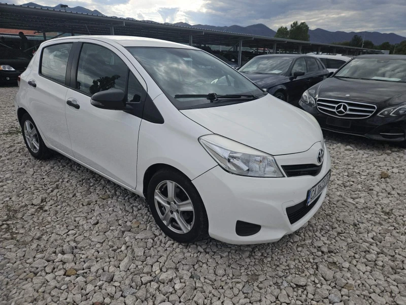 Toyota Yaris, снимка 8 - Автомобили и джипове - 47270092