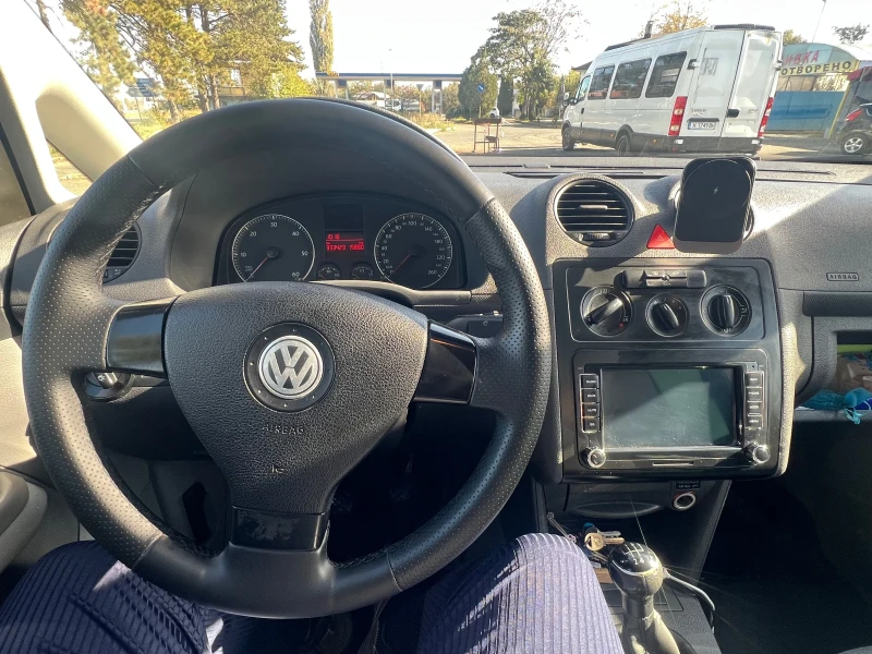 VW Caddy, снимка 11 - Автомобили и джипове - 47772551