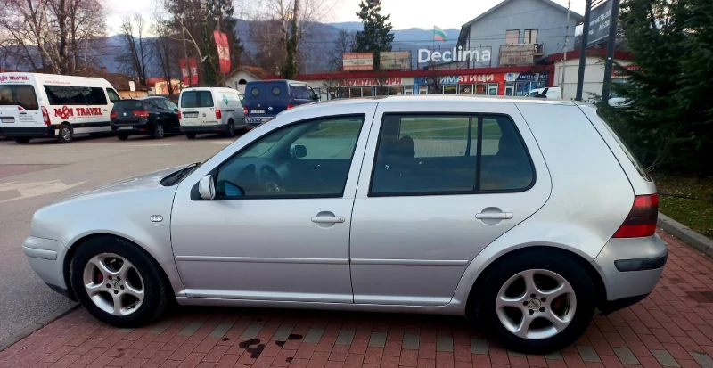 VW Golf 1.6, снимка 7 - Автомобили и джипове - 49424413