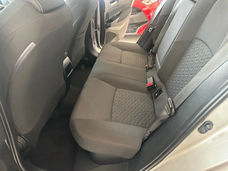 Toyota Corolla, снимка 9 - Автомобили и джипове - 50492184