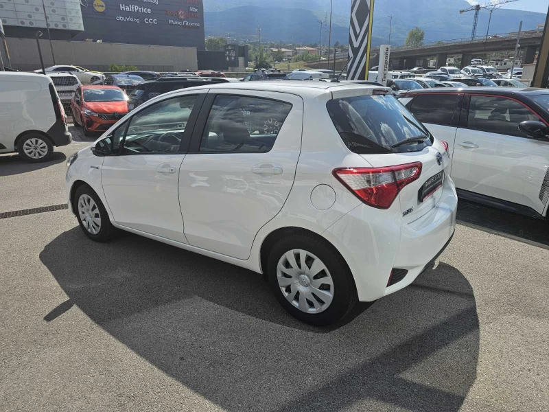 Toyota Yaris HYBRID 1.5 , снимка 4 - Автомобили и джипове - 51388188
