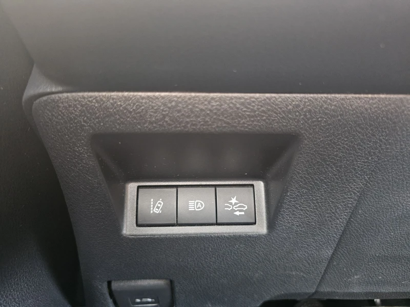 Toyota Yaris HYBRID 1.5 , снимка 10 - Автомобили и джипове - 51388188