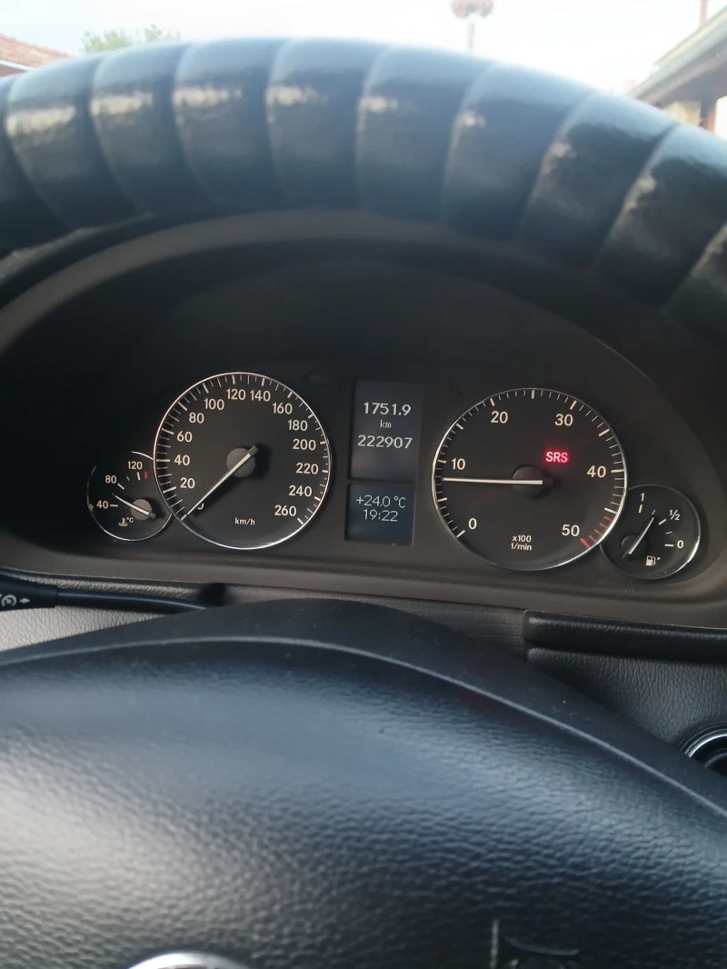 Mercedes-Benz C 220, снимка 10 - Автомобили и джипове - 53264693