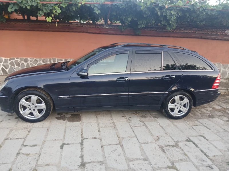 Mercedes-Benz C 220, снимка 3 - Автомобили и джипове - 53264693