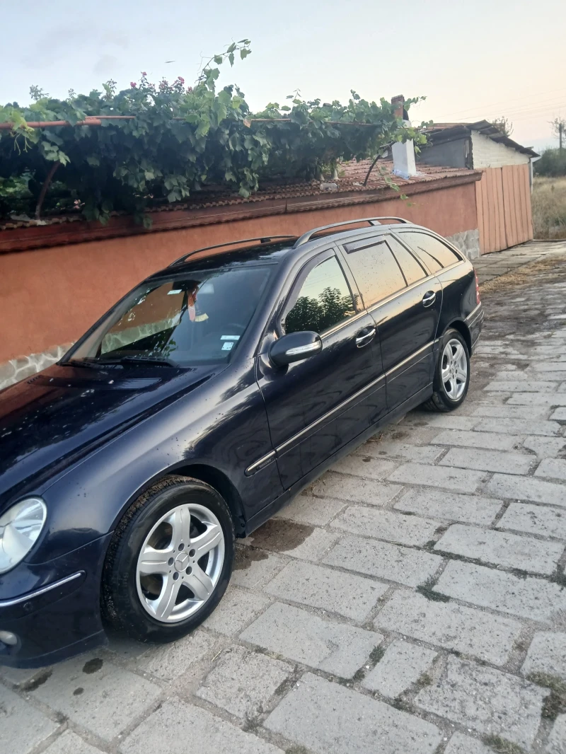 Mercedes-Benz C 220, снимка 2 - Автомобили и джипове - 53264693