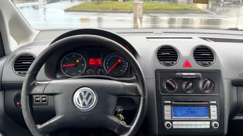 VW Caddy Life 6+ 1, снимка 11 - Автомобили и джипове - 53501129