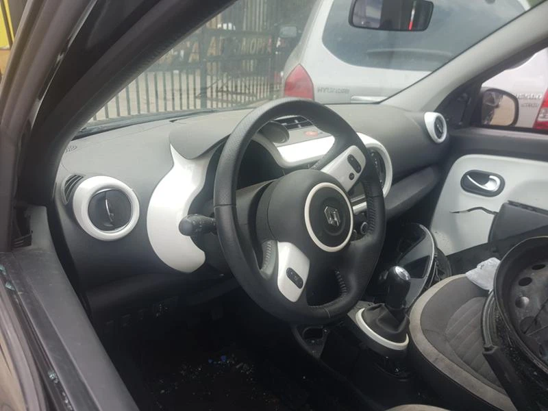 Renault Twingo 1.0evro.6.novo, снимка 8 - Автомобили и джипове - 35782895