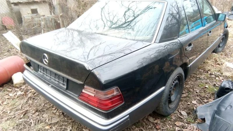 Mercedes-Benz 124 230,200,250D,300D, снимка 6 - Автомобили и джипове - 37197243