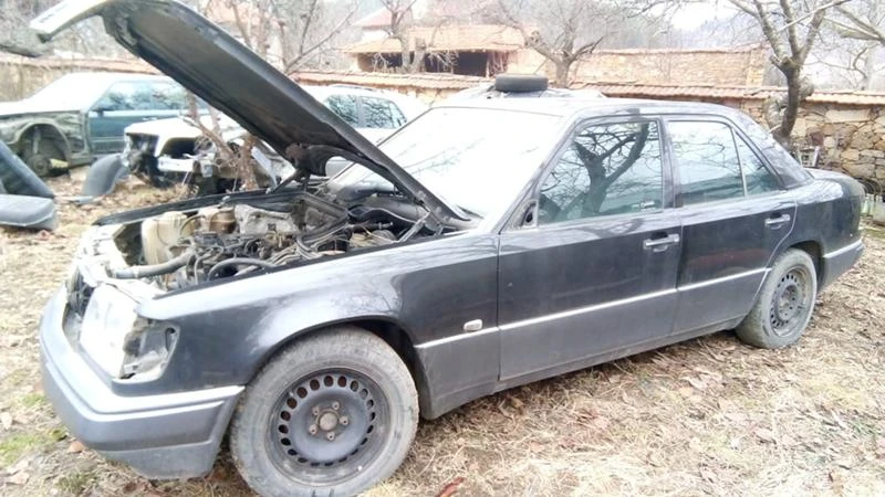 Mercedes-Benz 124 230,200,250D,300D, снимка 3 - Автомобили и джипове - 37197243