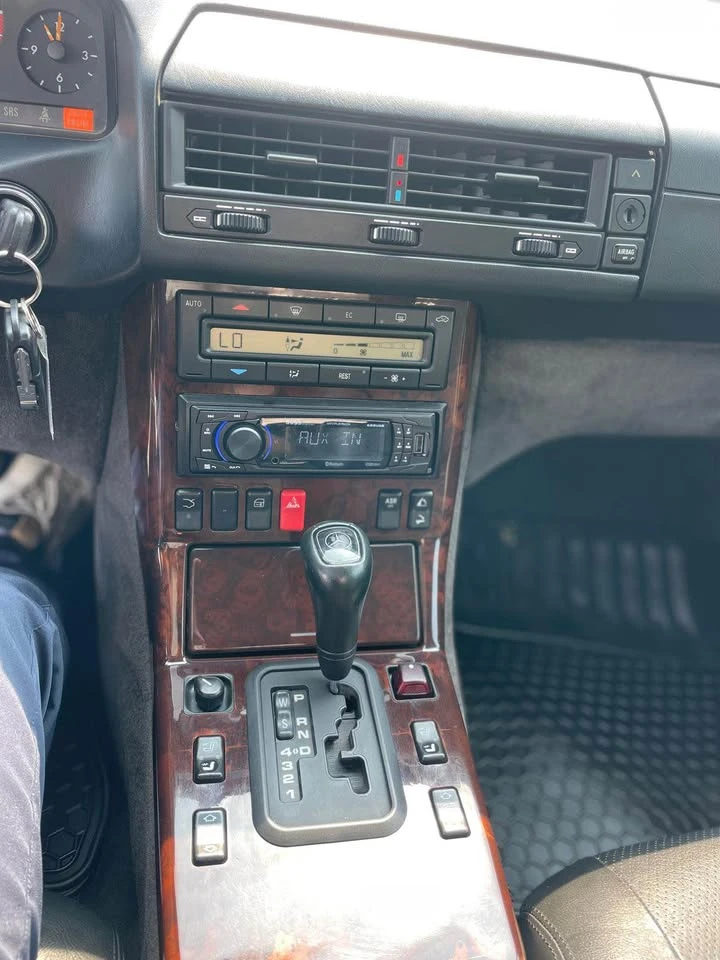 Mercedes-Benz SL 500 КОЖА* ПАМЕТ НА СЕДАЛКИТЕ* ФИКСИРАНА ЦЕНА ДО БГ, снимка 8 - Автомобили и джипове - 53454223