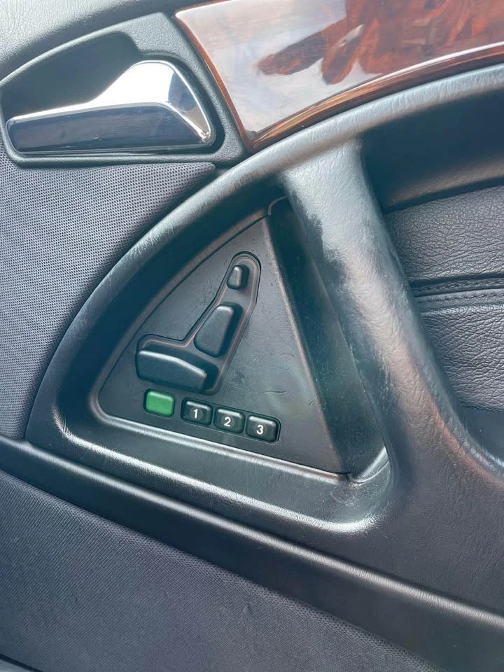 Mercedes-Benz SL 500 КОЖА* ПАМЕТ НА СЕДАЛКИТЕ* ФИКСИРАНА ЦЕНА ДО БГ, снимка 10 - Автомобили и джипове - 53454223