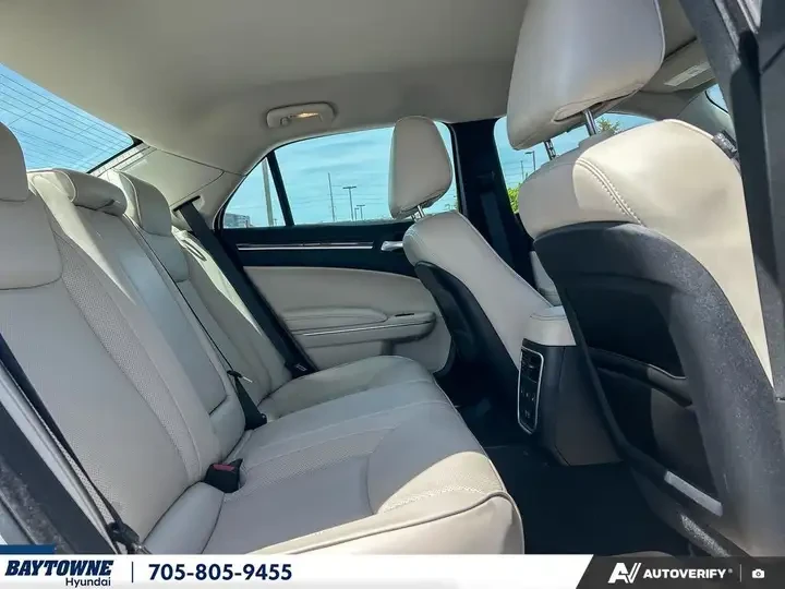 Chrysler 300c AWD* ПОДГРЕВ* , снимка 16 - Автомобили и джипове - 55025110