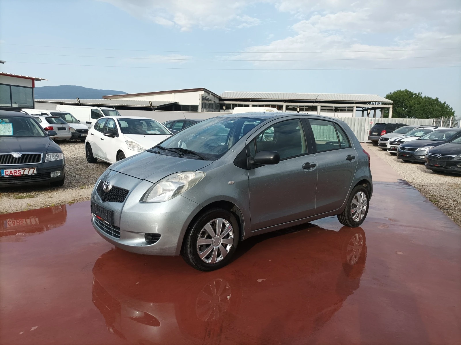 Toyota Yaris 1.0 BENZIN -ЛИЗИНГ  - изображение 3