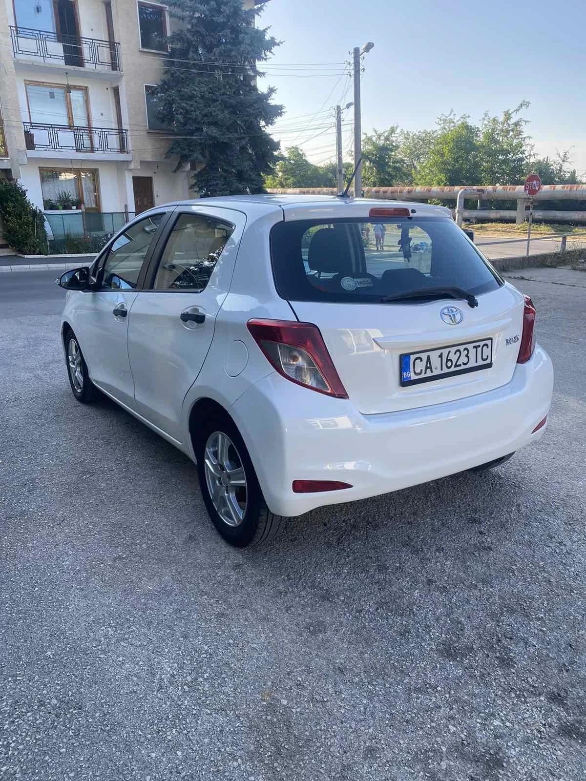 Toyota Yaris  - изображение 4