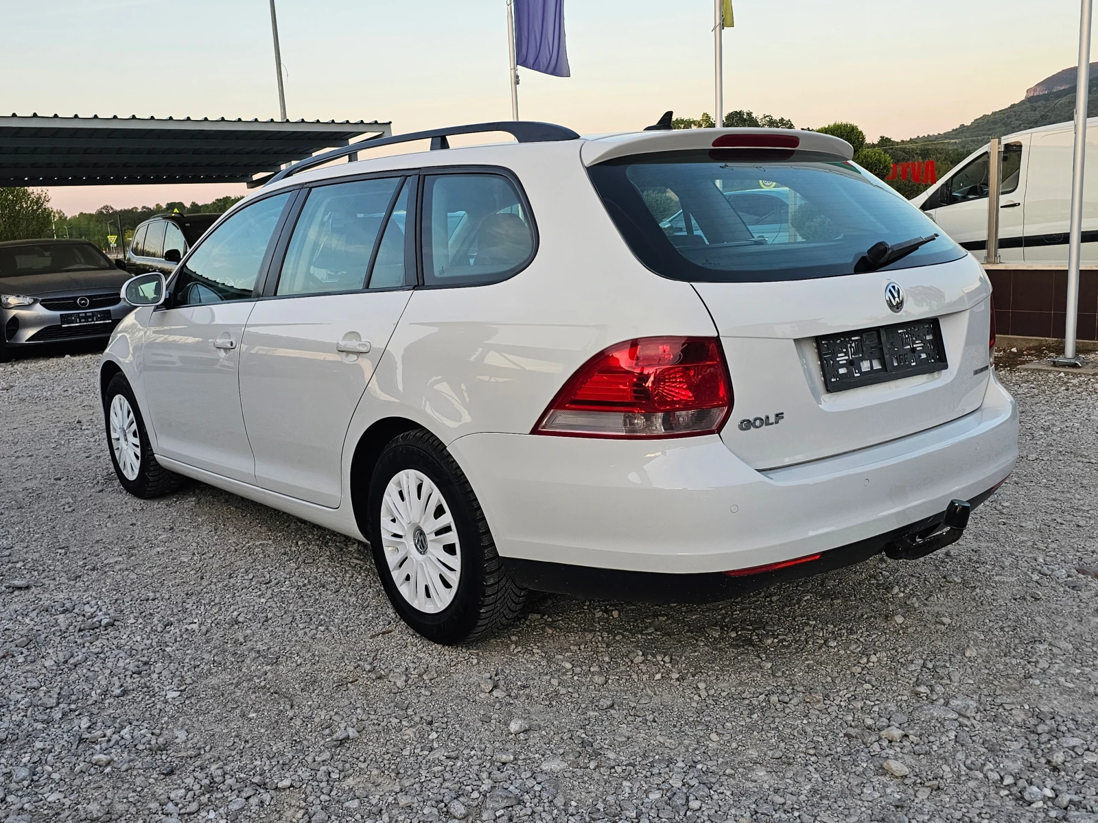 VW Golf 1.9 TDI КЛИМАТИК 105 кс  - изображение 3