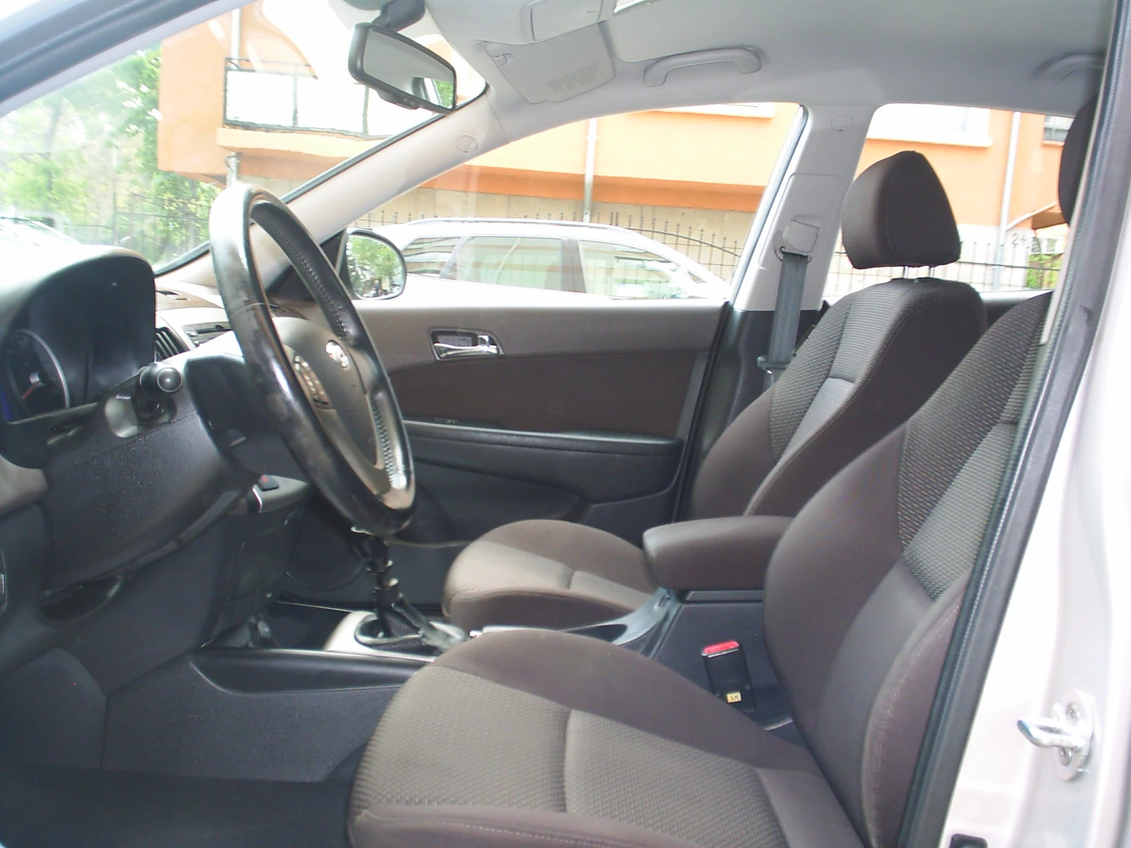 Hyundai I30 1.6 CRDI 90k.c. - изображение 8