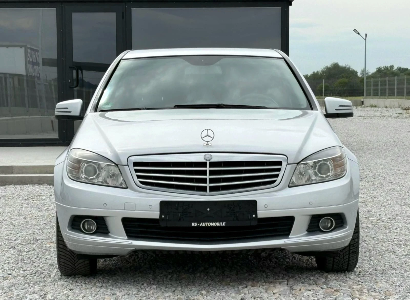 Mercedes-Benz C 180 Капарирана/Продадена  - изображение 3