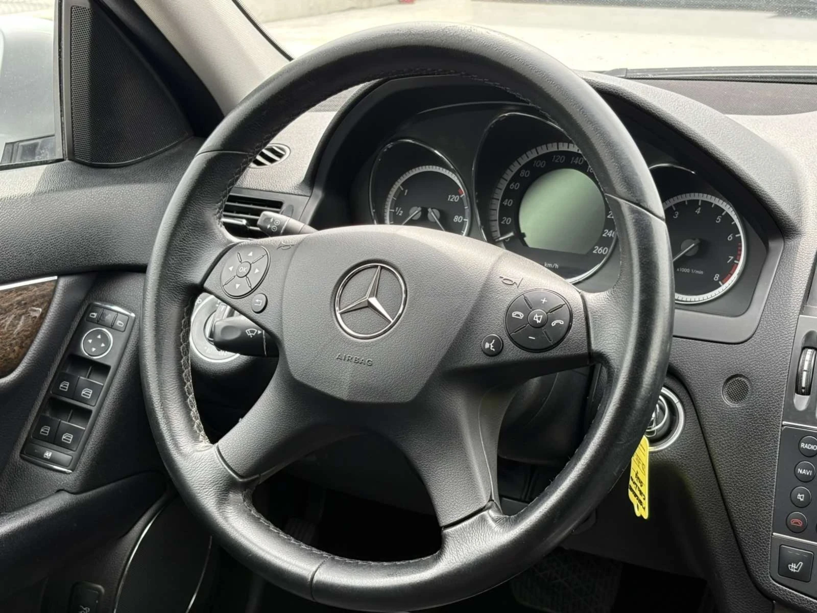 Mercedes-Benz C 180 Капарирана/Продадена  - изображение 8