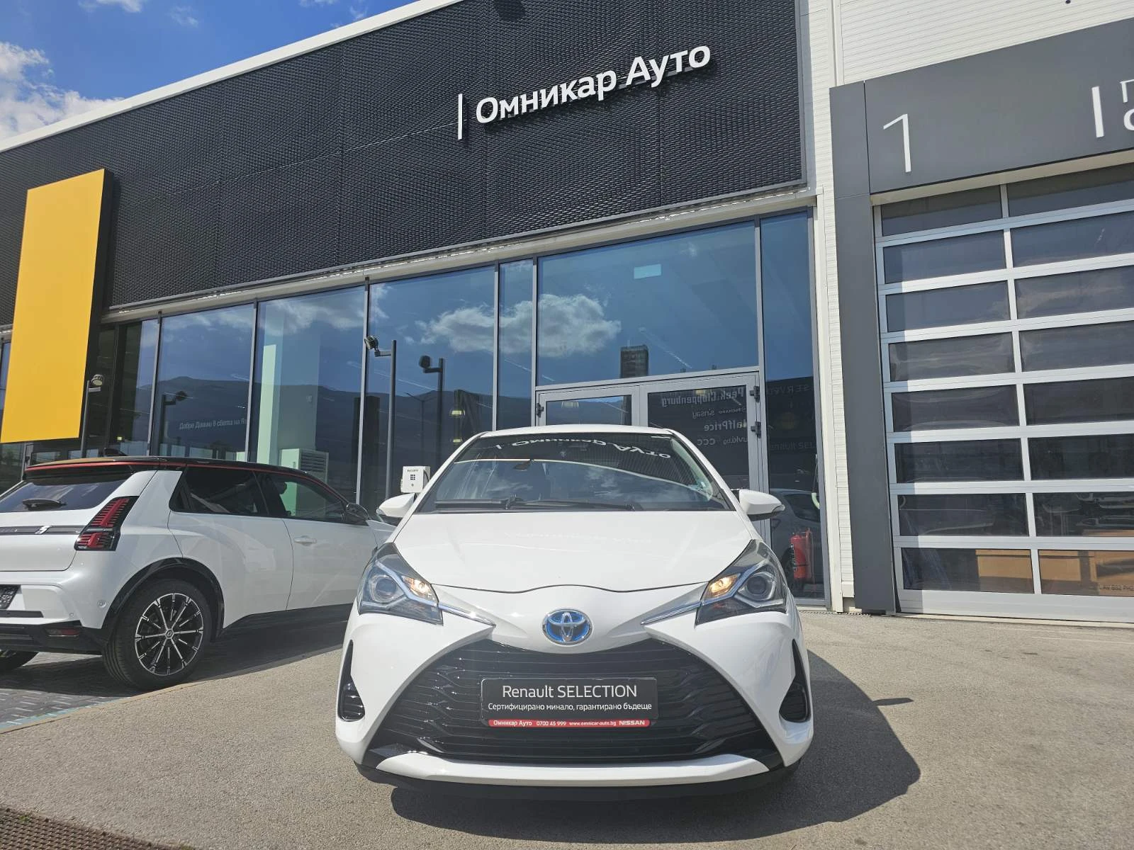 Toyota Yaris HYBRID 1.5  - изображение 3