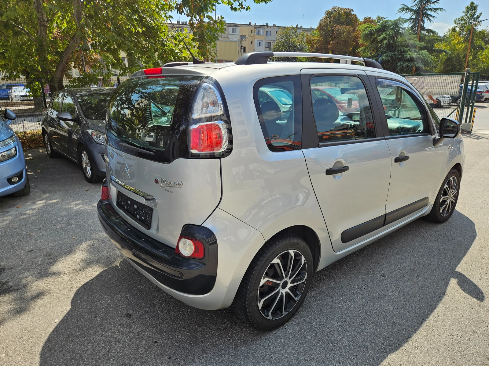 Citroen C3 Picasso 1.4 95кс - изображение 6