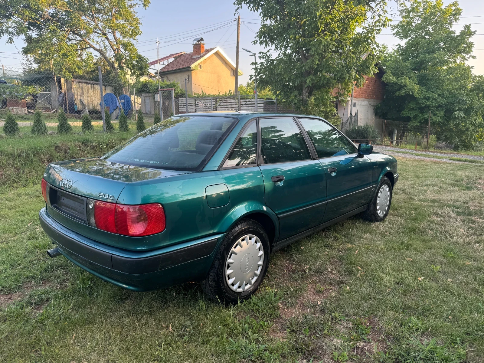 Audi 80 2.0i  - изображение 6