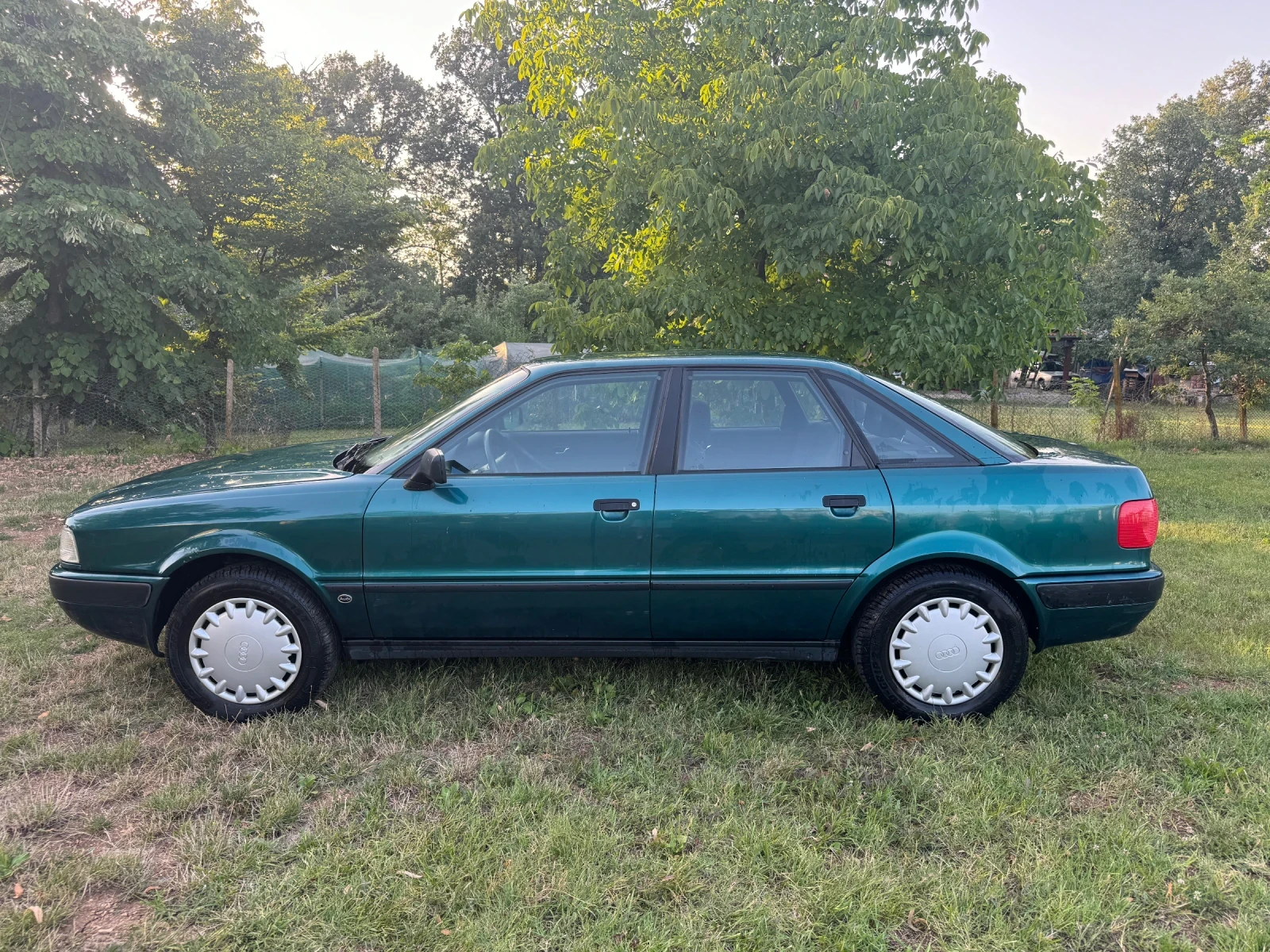 Audi 80 2.0i  - изображение 3