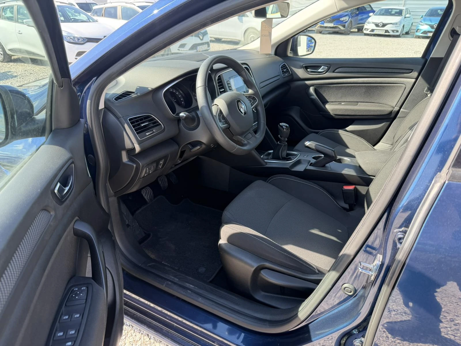 Renault Megane 1.3TCe 140k.c. | Mobile.bg � ����������� 10