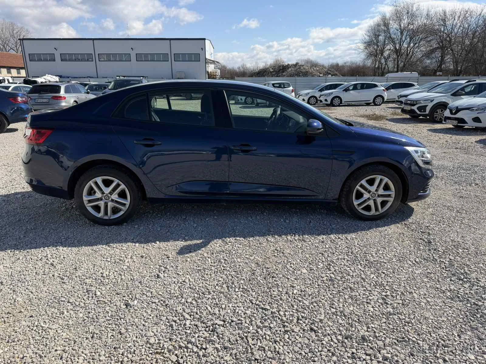 Renault Megane 1.3TCe 140k.c. | Mobile.bg � ����������� 9