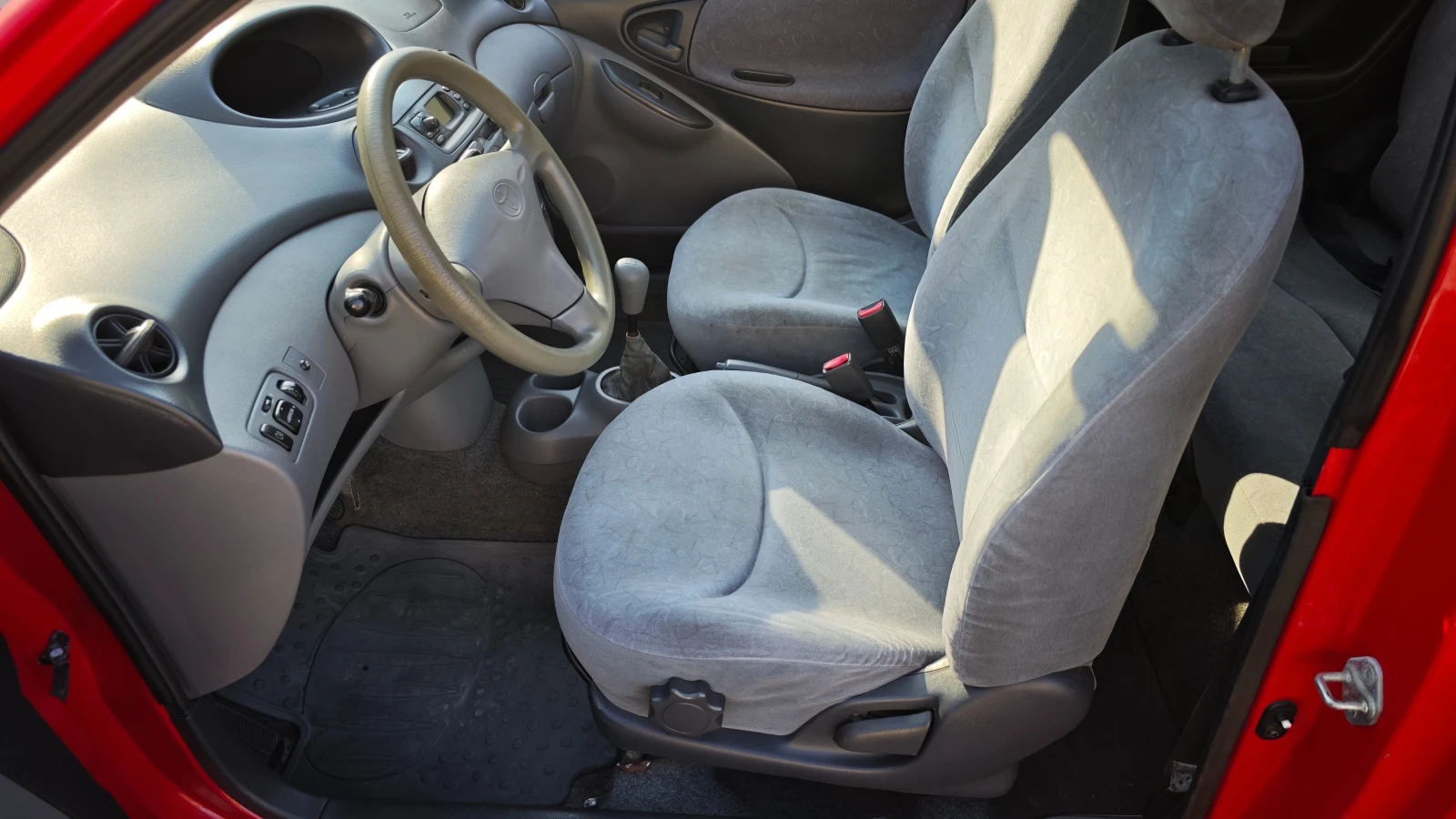 Toyota Corolla 1.0 VVTI - изображение 7