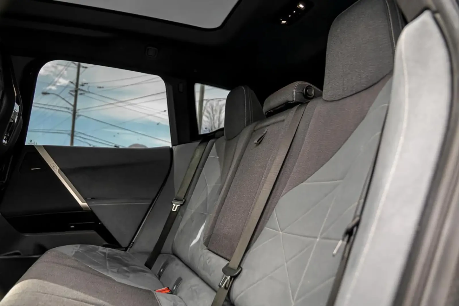 BMW iX 2022 BMW iX xDrive50 | MASSAGE SEATS | HUD | 360 C, снимка 14 - Автомобили и джипове - 53986587