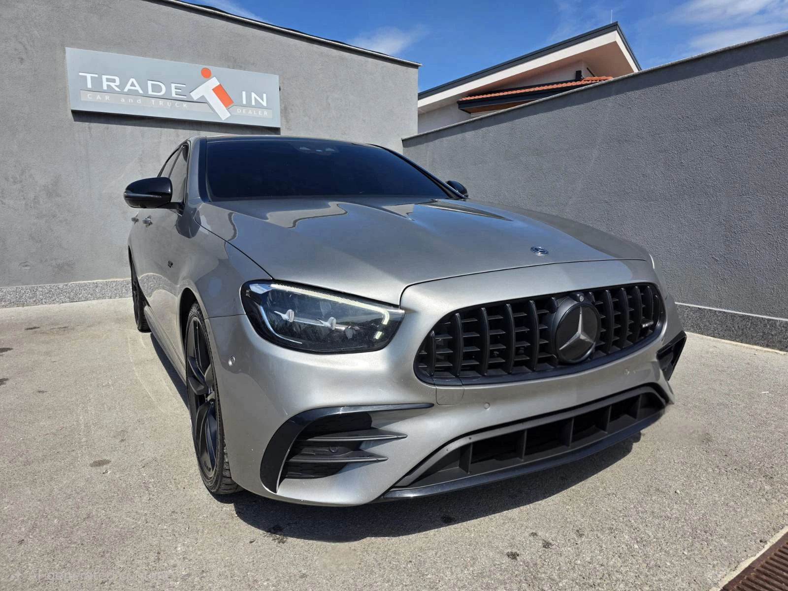 Mercedes-Benz E 53 AMG 4 MATIC + BURMESTER, снимка 3 - Автомобили и джипове - 54863841