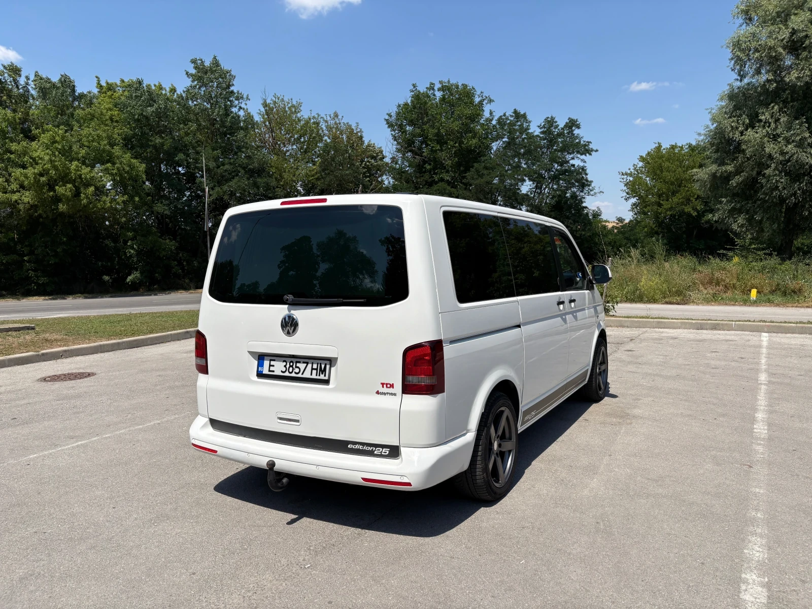 VW Multivan 2.0 ТДИ 180 КС, снимка 3 - Автомобили и джипове - 55137546