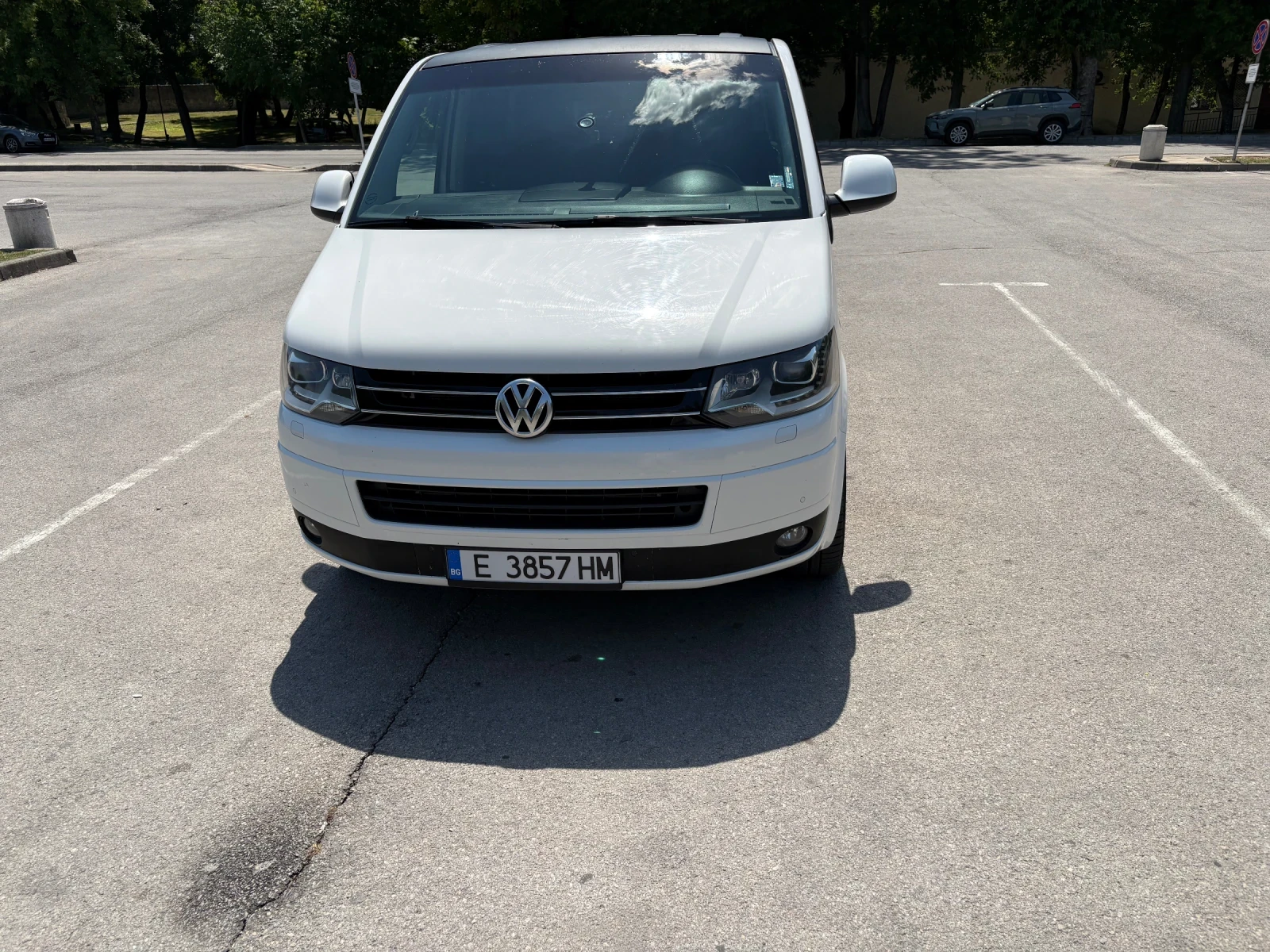 VW Multivan 2.0 ТДИ 180 КС, снимка 13 - Автомобили и джипове - 55137546