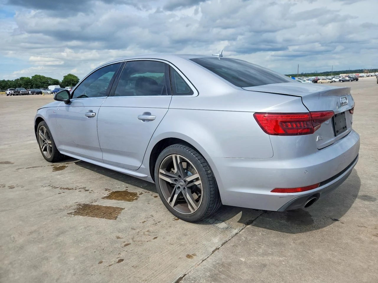 Audi A4 Premium Plus, снимка 2 - Автомобили и джипове - 55278985